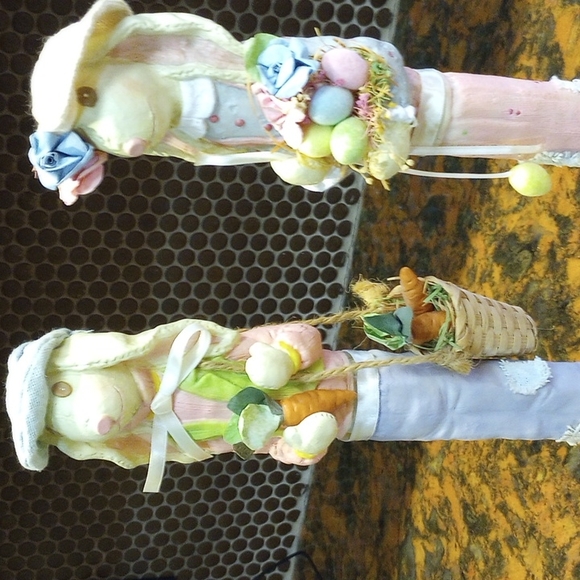 Easter Bunny Couple - Picture 3 of 5